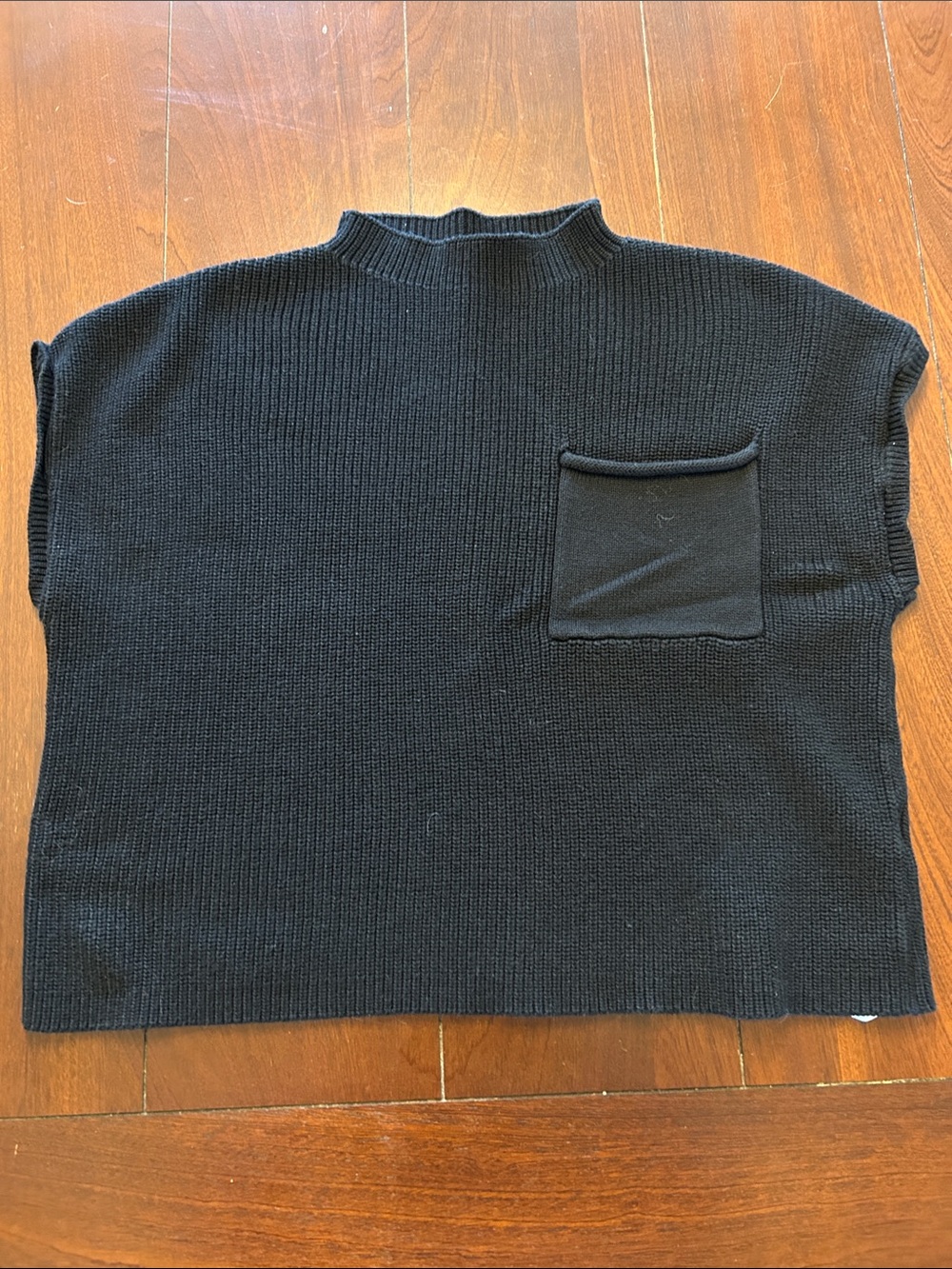 Men's Black Knit Short-Sleeve Sweater with Chest Pocket